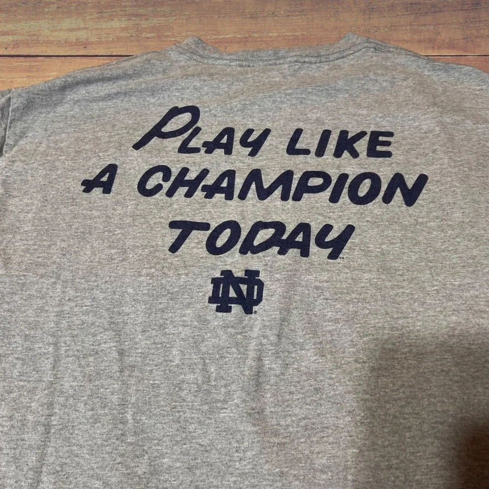 Flawed  Notre Dame Football T‎ Shirt Gray Play Like A Champion Today Mens Large